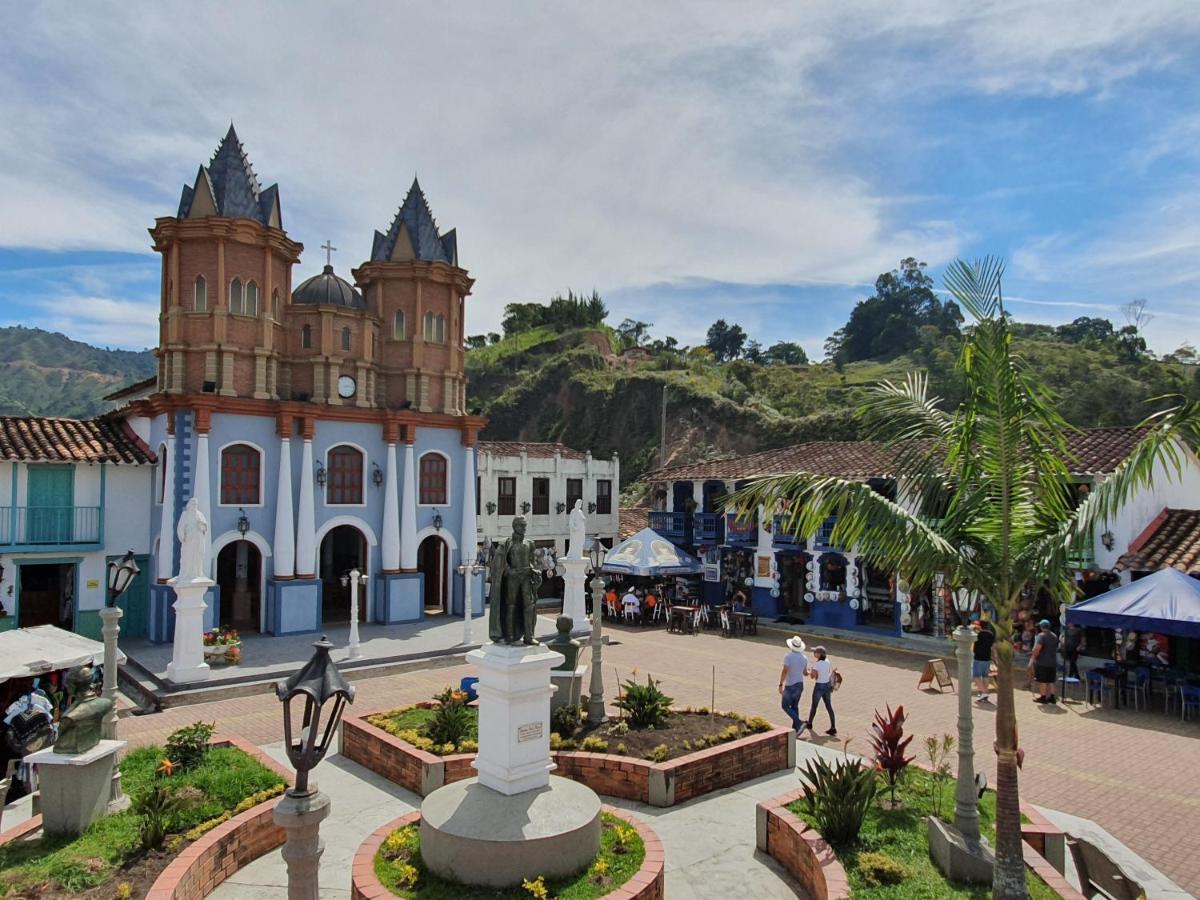 Hotel Domus Glamping Guatapé Exterior foto